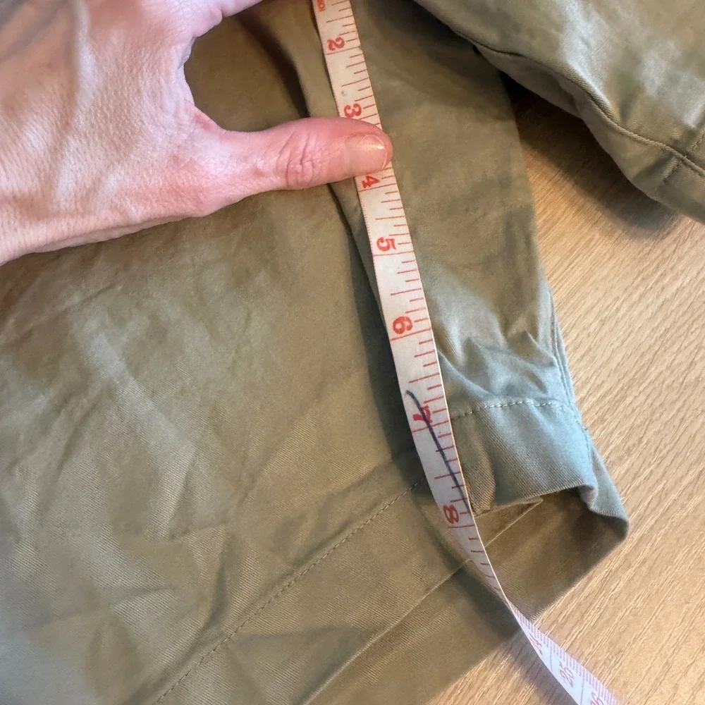 Fabletics Men The One Short Khaki Tan Stretch Chino Shorts Size 36 7 Inch Inseam